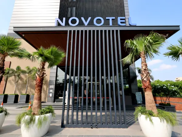 Hotel Lift Manufacturers In India